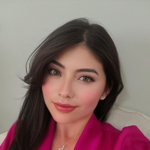lauraleon33
